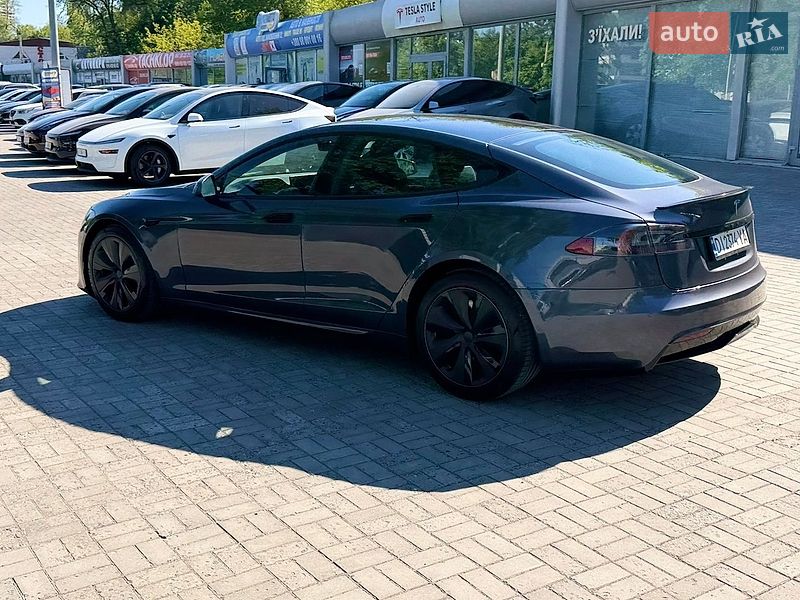 Ліфтбек Tesla Model S 2021 в Дніпрі
