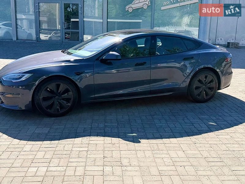 Ліфтбек Tesla Model S 2021 в Дніпрі