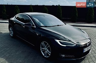 Лифтбек Tesla Model S 2016 в Днепре
