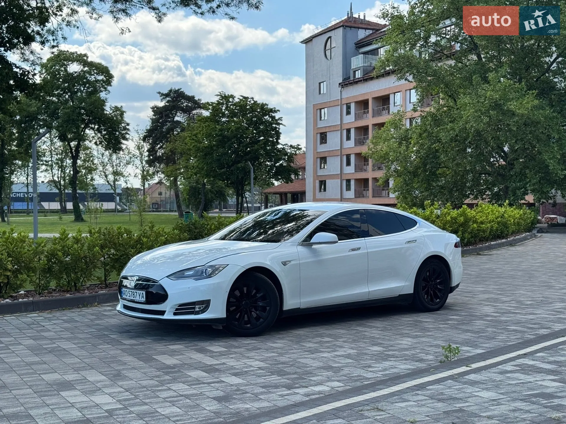 2015 Tesla Model S - мініатюра 4
