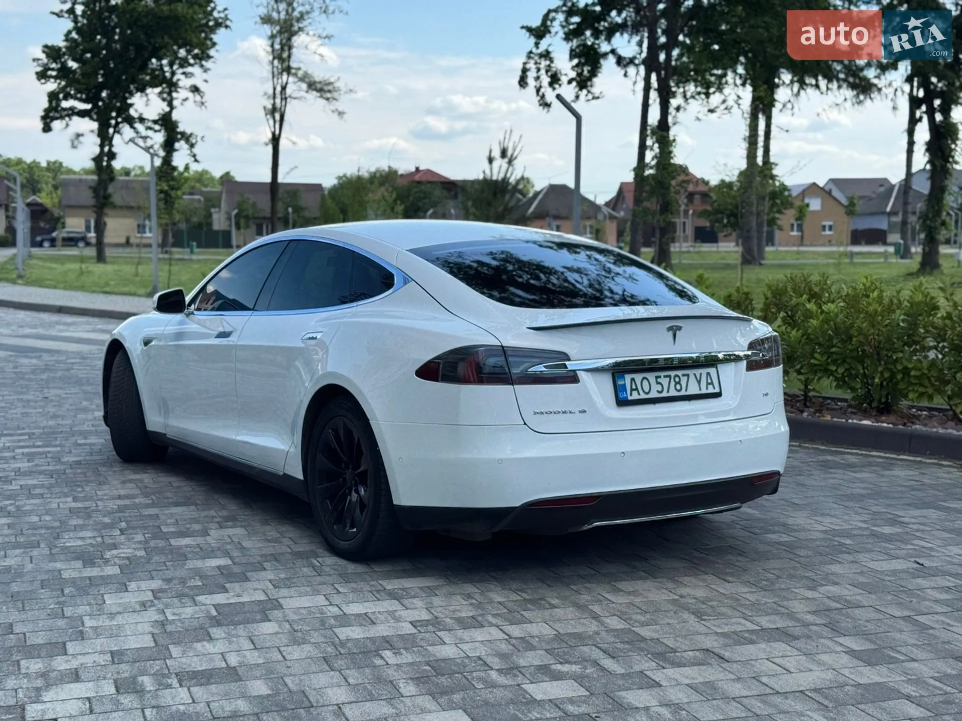 2015 Tesla Model S - мініатюра 8