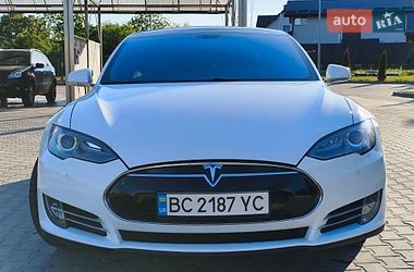 Ліфтбек Tesla Model S 2014 в Львові