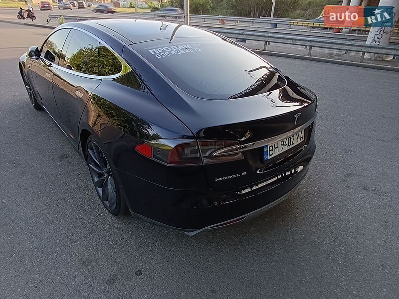Лифтбек Tesla Model S 2014 в Одессе