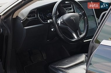 Ліфтбек Tesla Model S 2015 в Львові