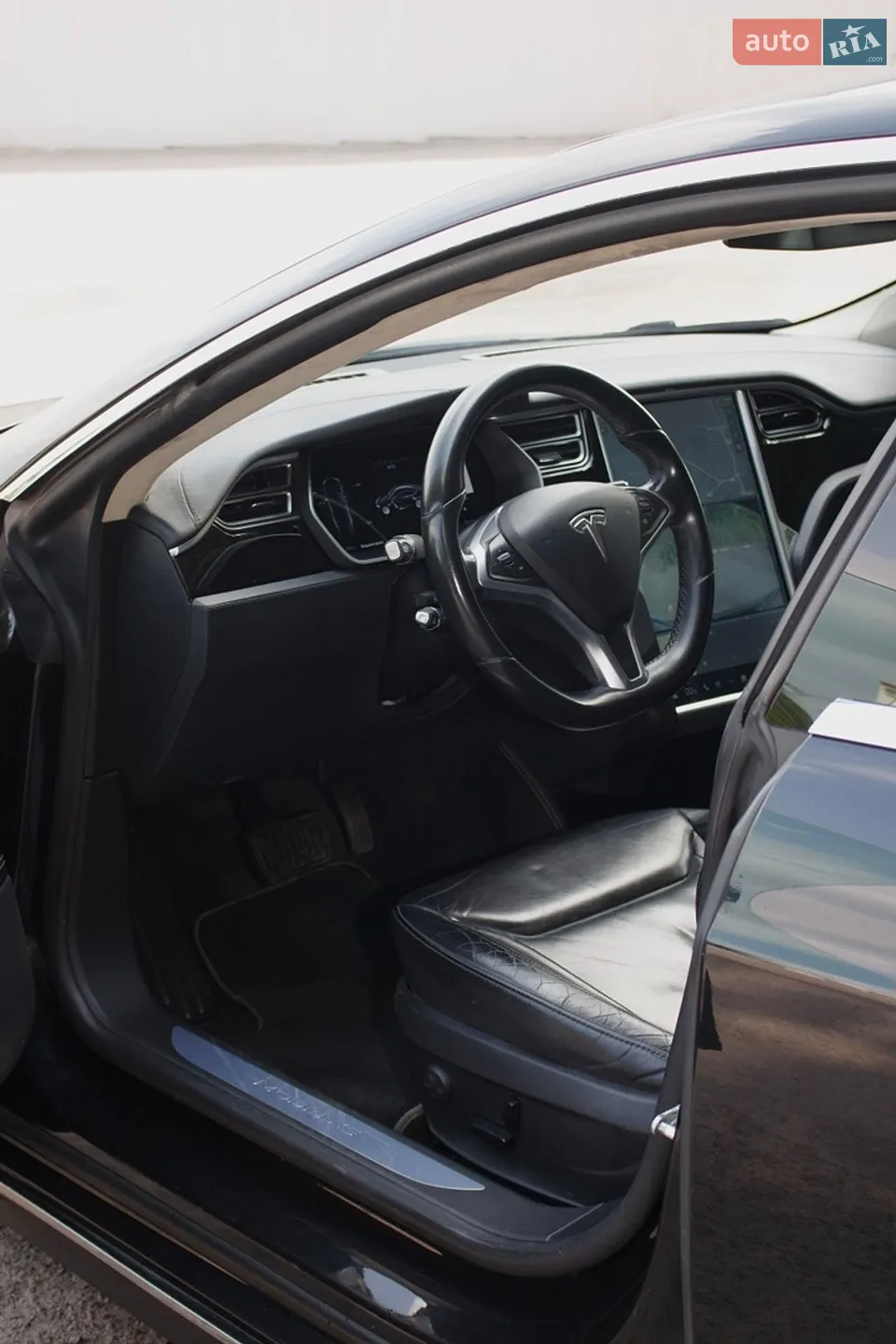2015 Tesla Model S - мініатюра 12