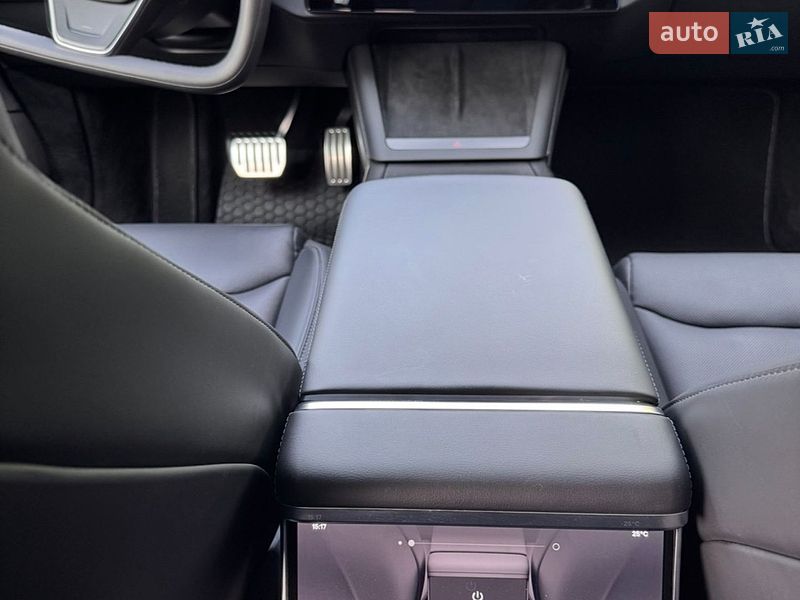 Ліфтбек Tesla Model S 2022 в Києві