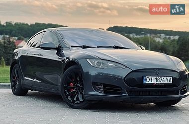 Лифтбек Tesla Model S 2015 в Тернополе