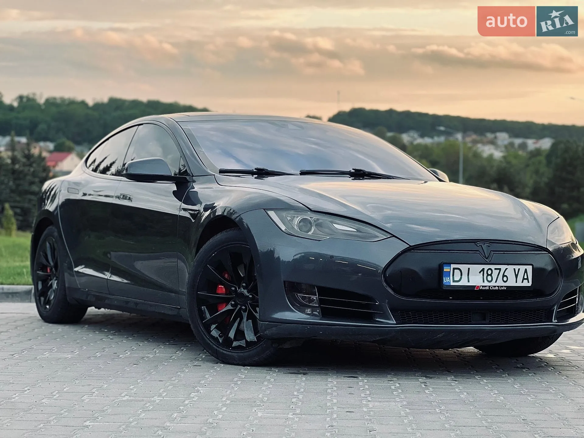 2015 Tesla Model S - фото 1