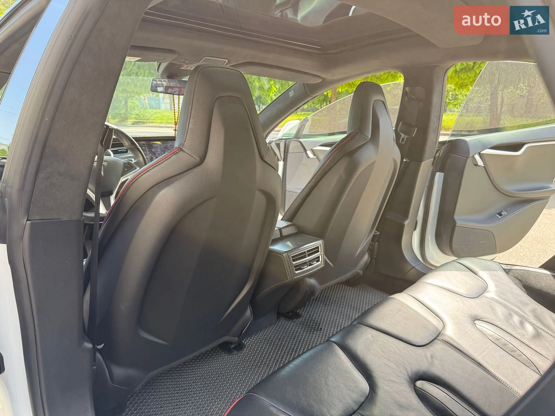 2014 Tesla Model S - мініатюра 20