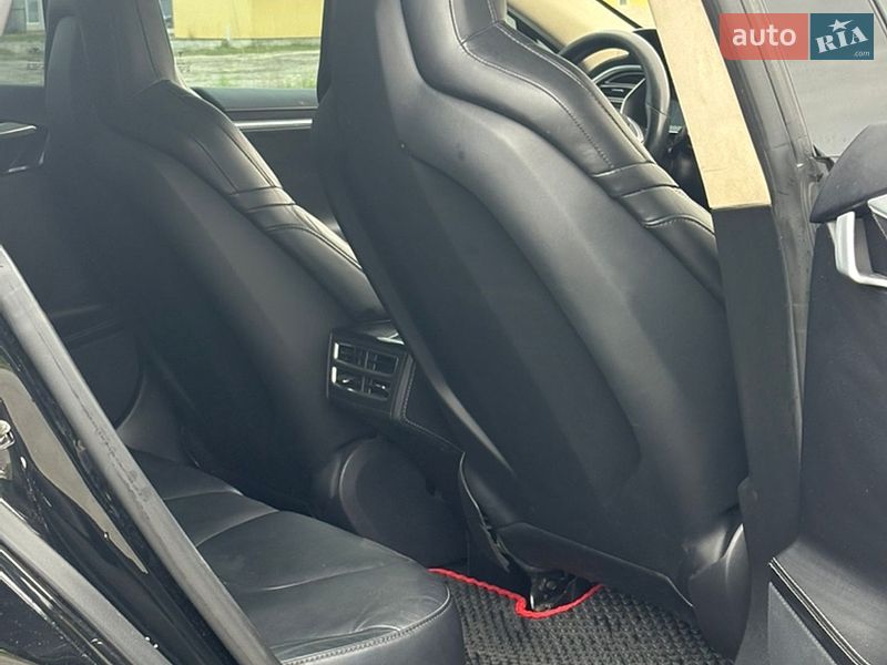 Ліфтбек Tesla Model S 2015 в Львові фото 10 Ліфтбек Tesla Model S 2015 в Львові