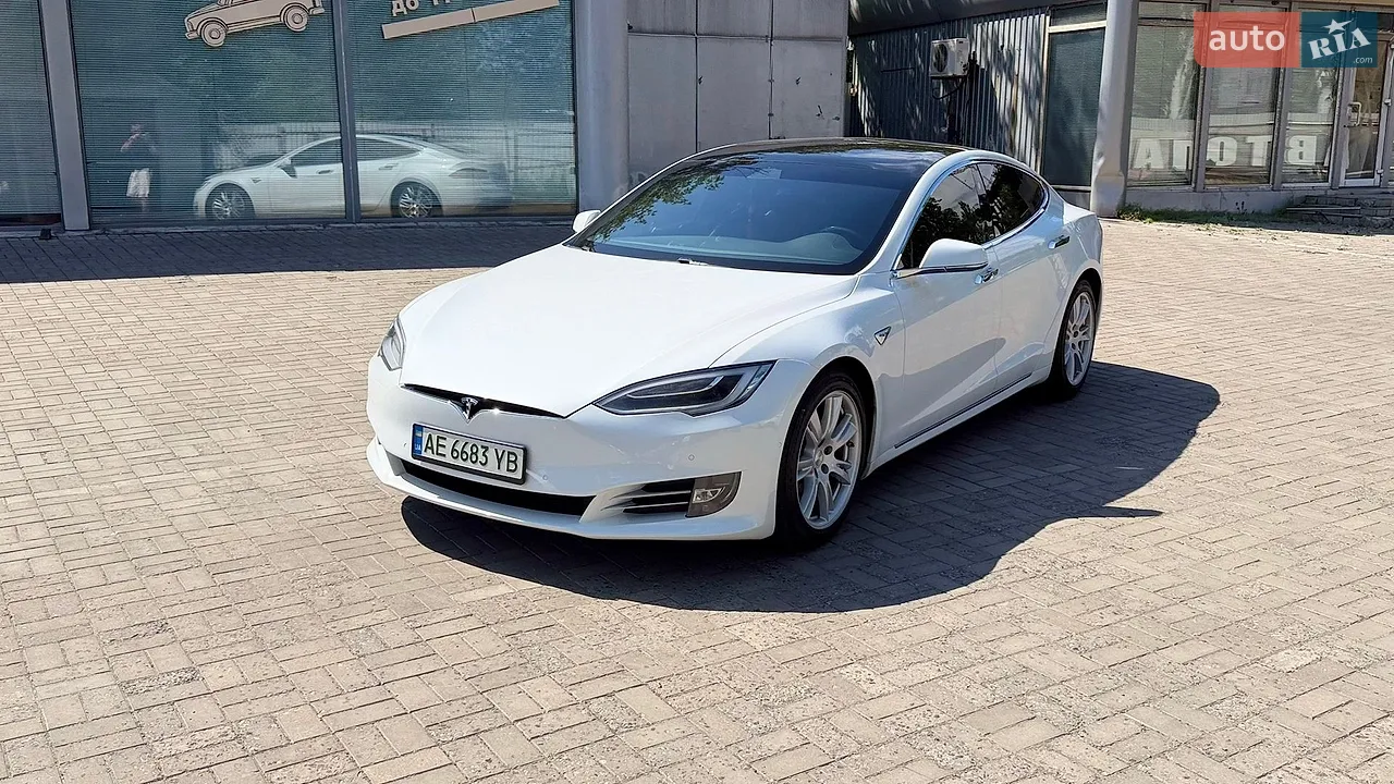 2020 Tesla Model S - мініатюра 21