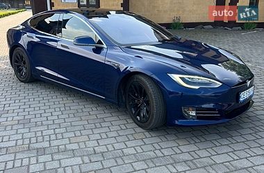 Ліфтбек Tesla Model S 2016 в Чернівцях