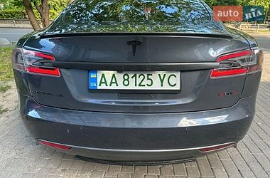 Ліфтбек Tesla Model S 2014 в Києві