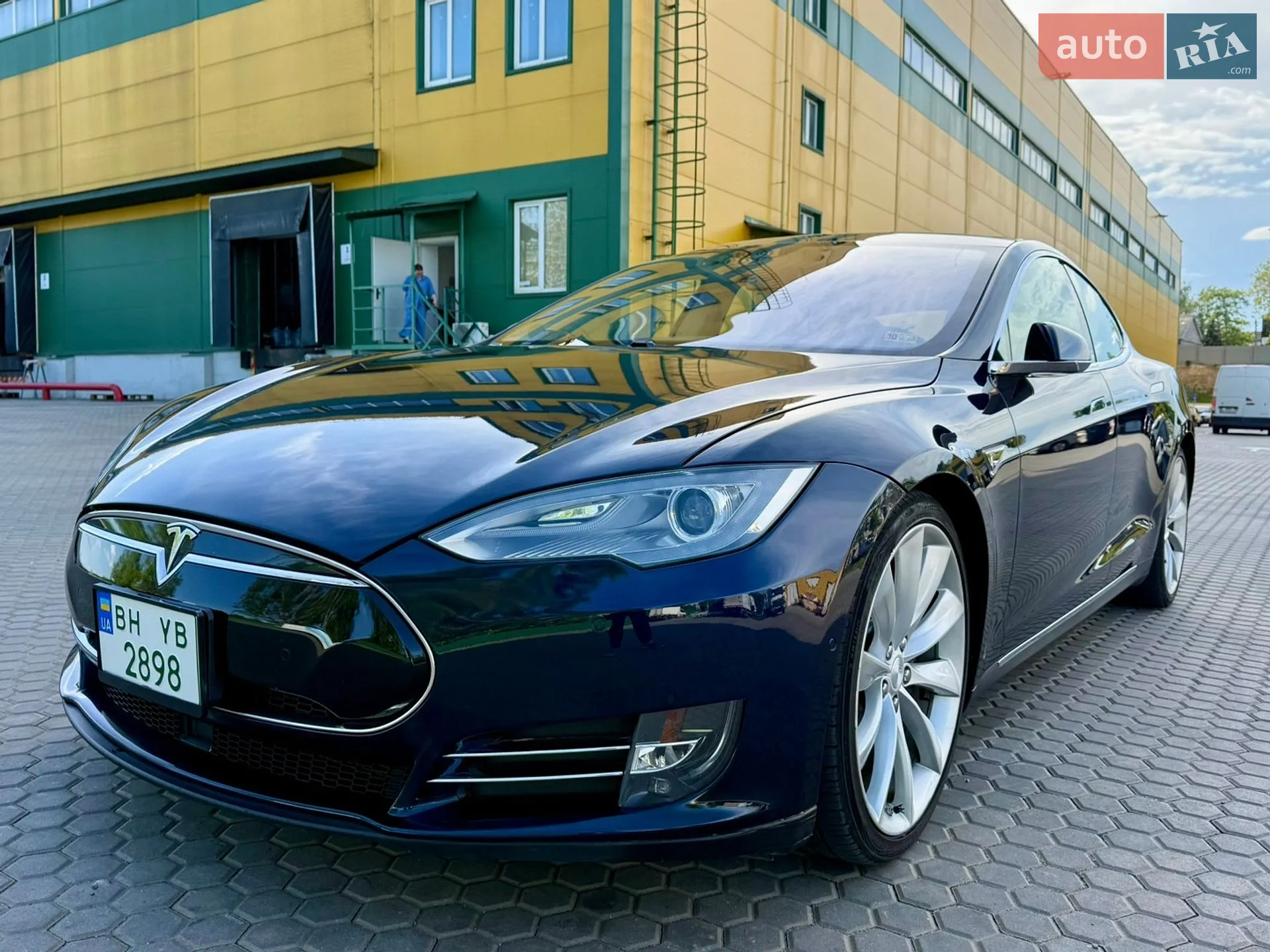 2014 Tesla Model S - фото 1