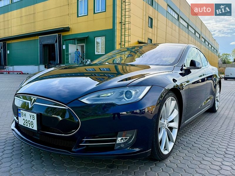 Лифтбек Tesla Model S 2014 в Одессе