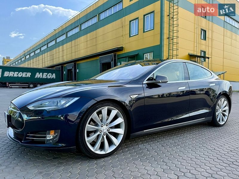 Лифтбек Tesla Model S 2014 в Одессе