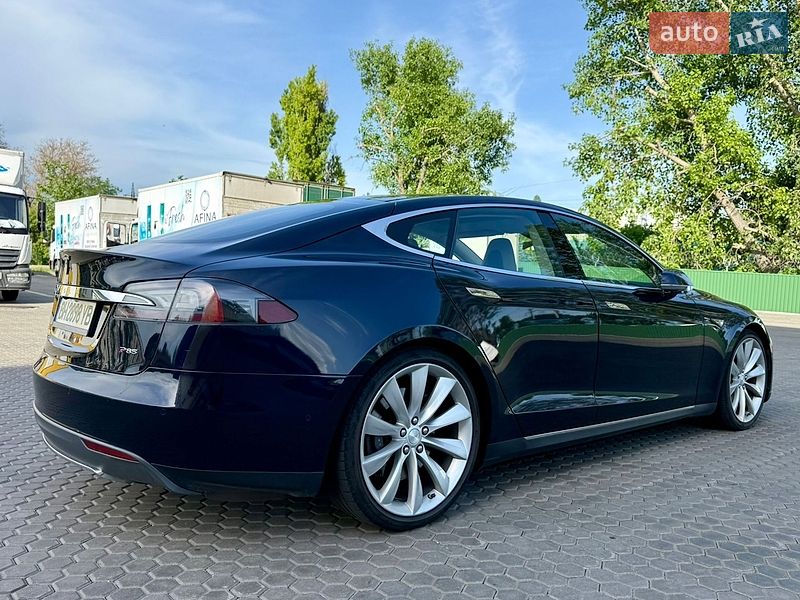Лифтбек Tesla Model S 2014 в Одессе