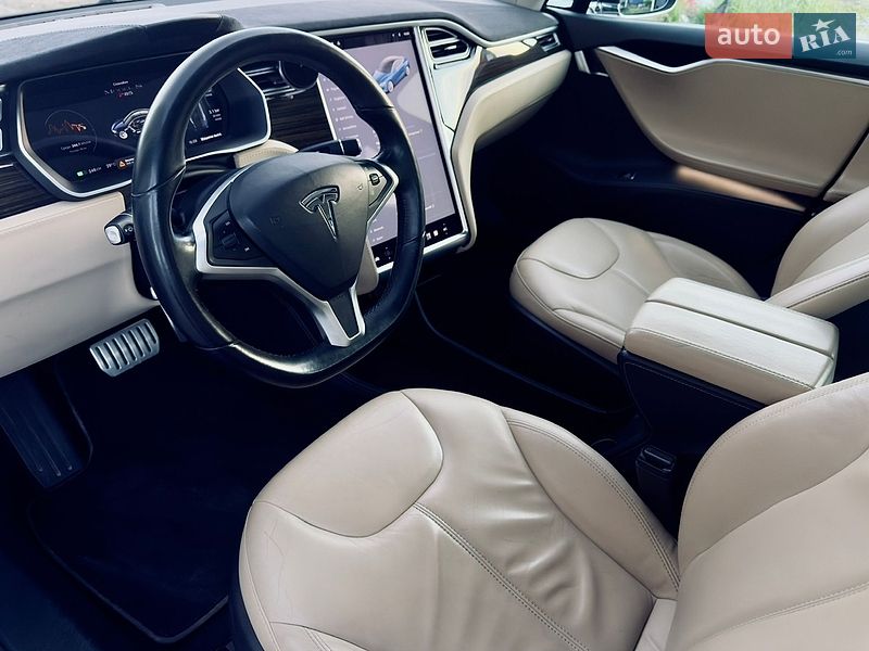 Лифтбек Tesla Model S 2014 в Одессе