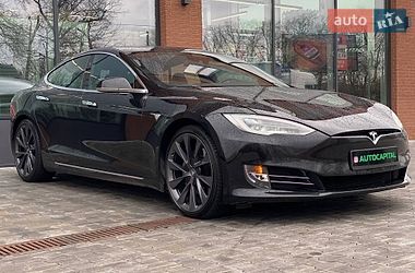 Ліфтбек Tesla Model S 2019 в Києві