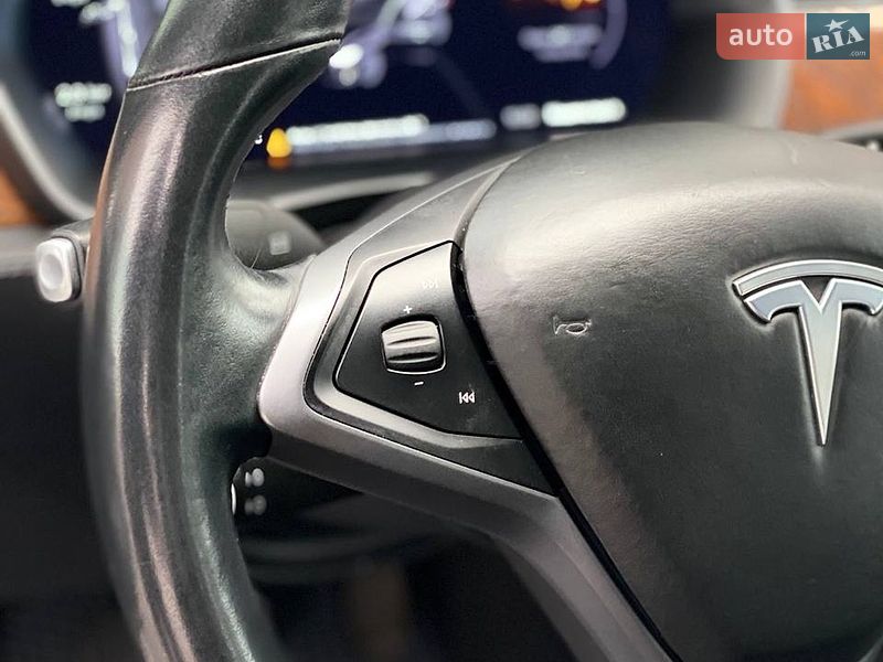 Ліфтбек Tesla Model S 2019 в Києві