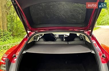Ліфтбек Tesla Model S 2014 в Києві
