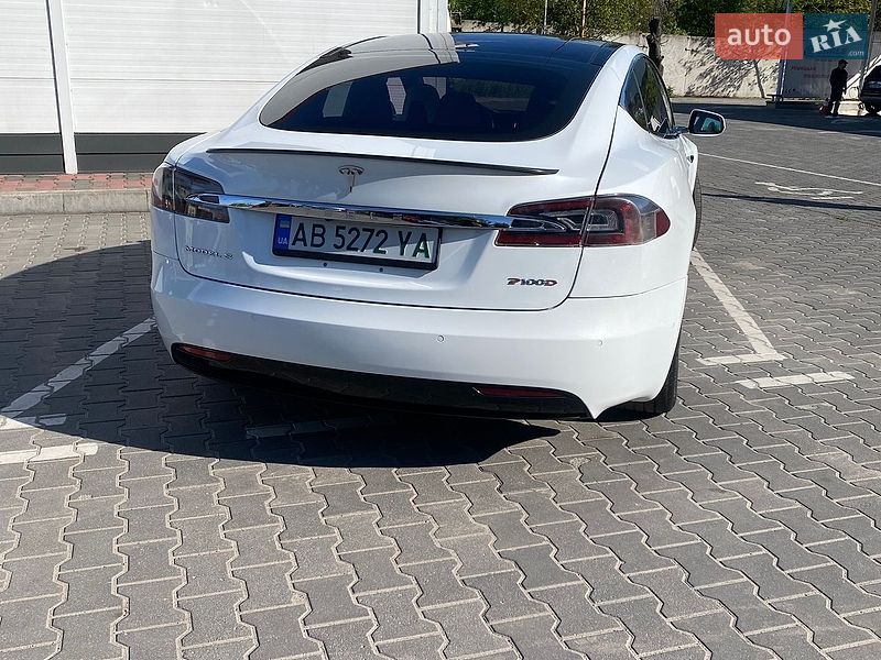 Ліфтбек Tesla Model S 2018 в Вінниці