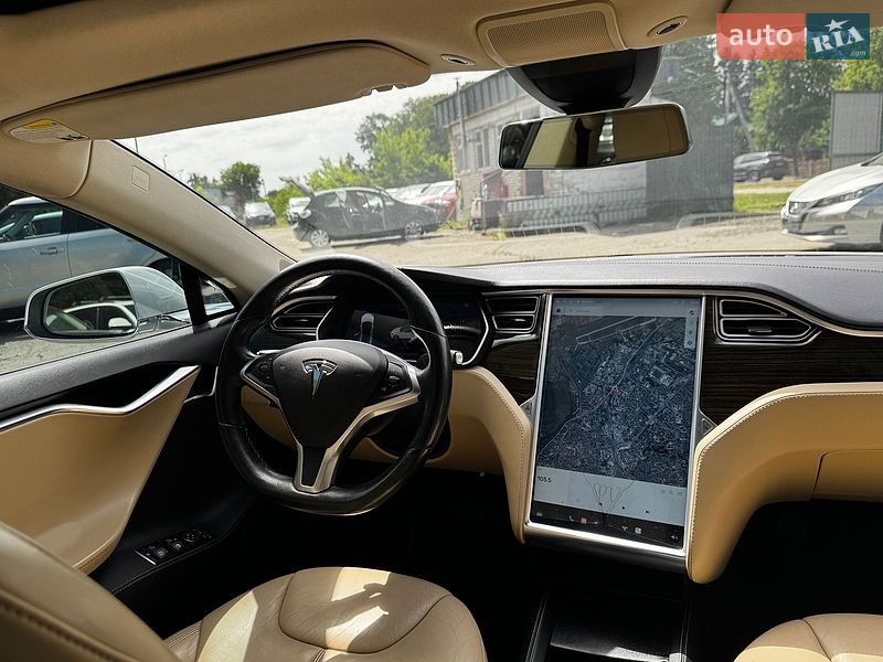 Ліфтбек Tesla Model S 2015 в Луцьку фото 21 Ліфтбек Tesla Model S 2015 в Луцьку