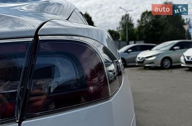 Ліфтбек Tesla Model S 2015 в Луцьку фото 28 Ліфтбек Tesla Model S 2015 в Луцьку