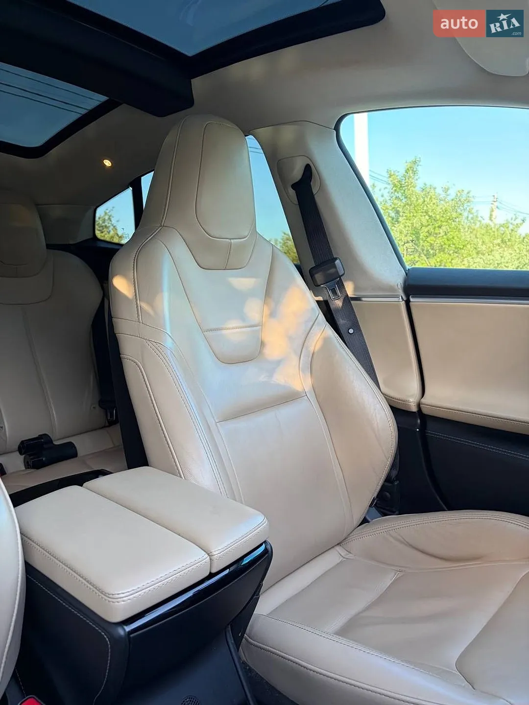 2015 Tesla Model S - мініатюра 20