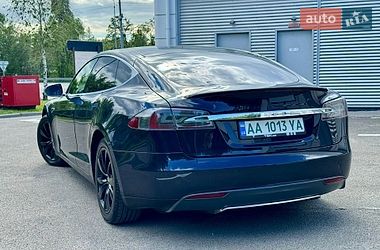 Лифтбек Tesla Model S 2014 в Буче