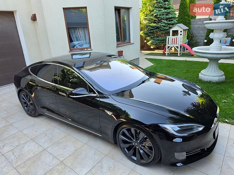 Лифтбек Tesla Model S 2013 в Одессе