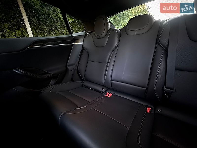 Лифтбек Tesla Model S 2022 в Киеве