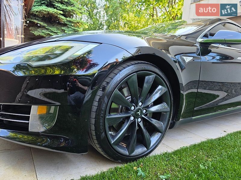 Лифтбек Tesla Model S 2013 в Одессе