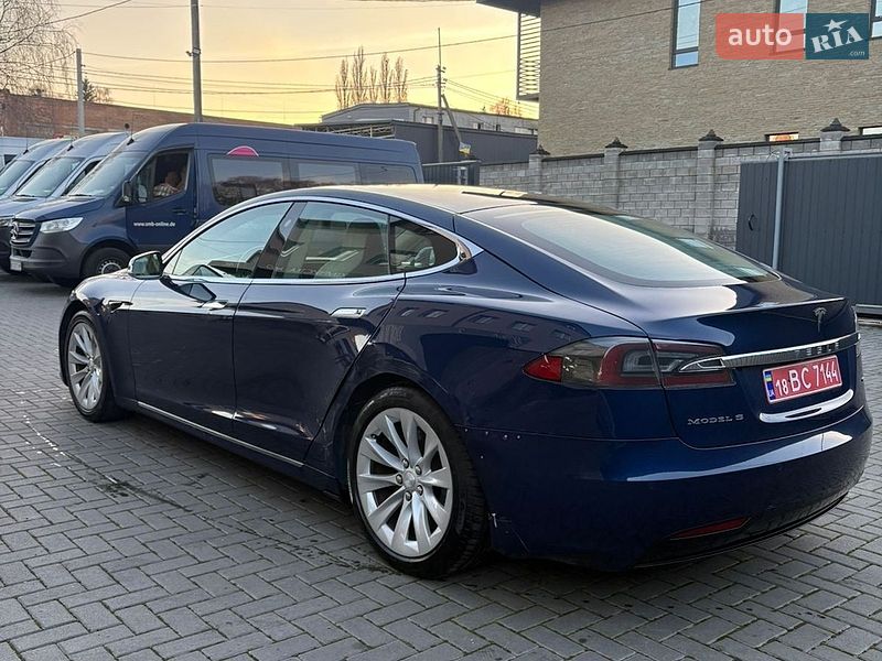 Ліфтбек Tesla Model S 2018 в Рівному