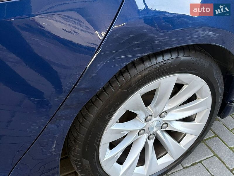 Ліфтбек Tesla Model S 2018 в Рівному