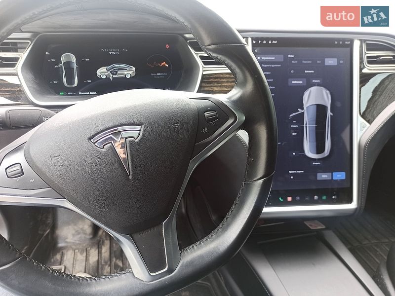 Лифтбек Tesla Model S 2016 в Харькове