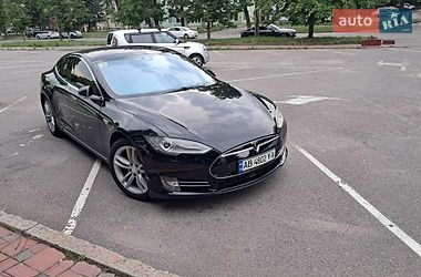 Ліфтбек Tesla Model S 2015 в Вінниці
