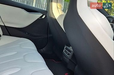 Ліфтбек Tesla Model S 2017 в Києві