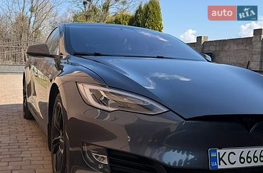 Ліфтбек Tesla Model S 2017 в Луцьку