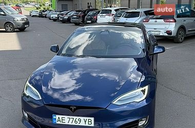 Лифтбек Tesla Model S 2018 в Кривом Роге
