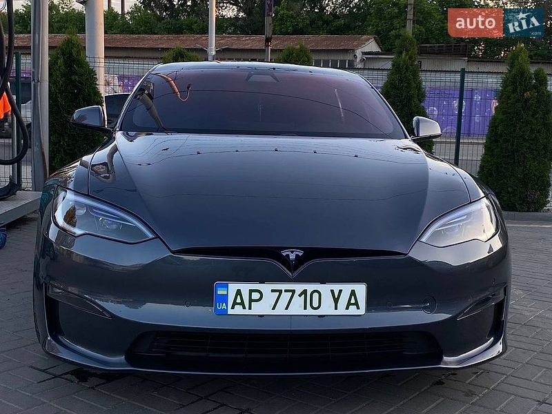 Лифтбек Tesla Model S 2022 в Запорожье
