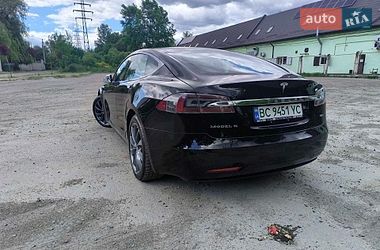Ліфтбек Tesla Model S 2016 в Львові