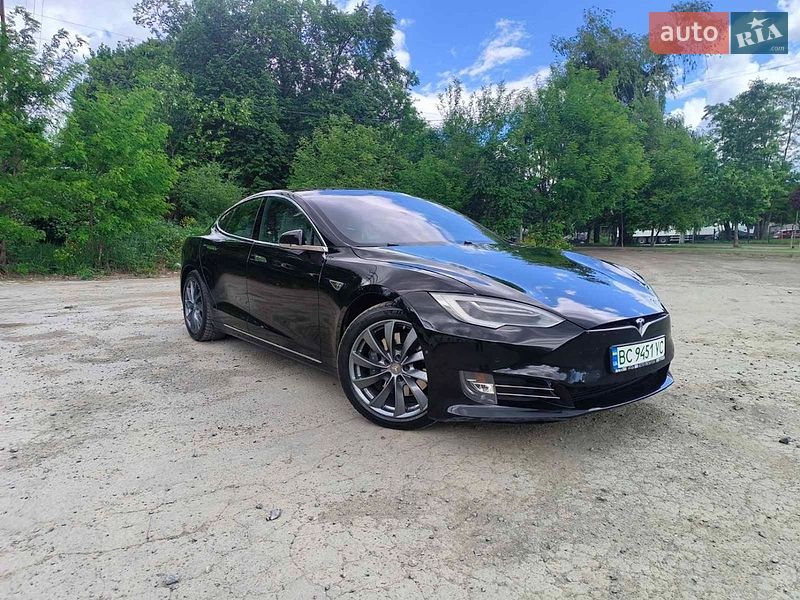 Tesla Model S 2016