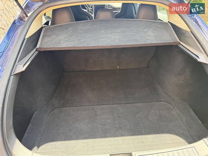 Лифтбек Tesla Model S 2016 в Ивано-Франковске фото 15 Лифтбек Tesla Model S 2016 в Ивано-Франковске