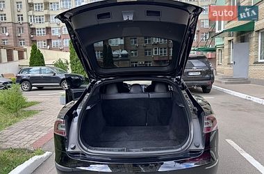 Лифтбек Tesla Model S 2017 в Киеве