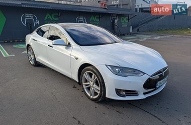 Лифтбек Tesla Model S 2014 в Чернигове фото 5 Лифтбек Tesla Model S 2014 в Чернигове