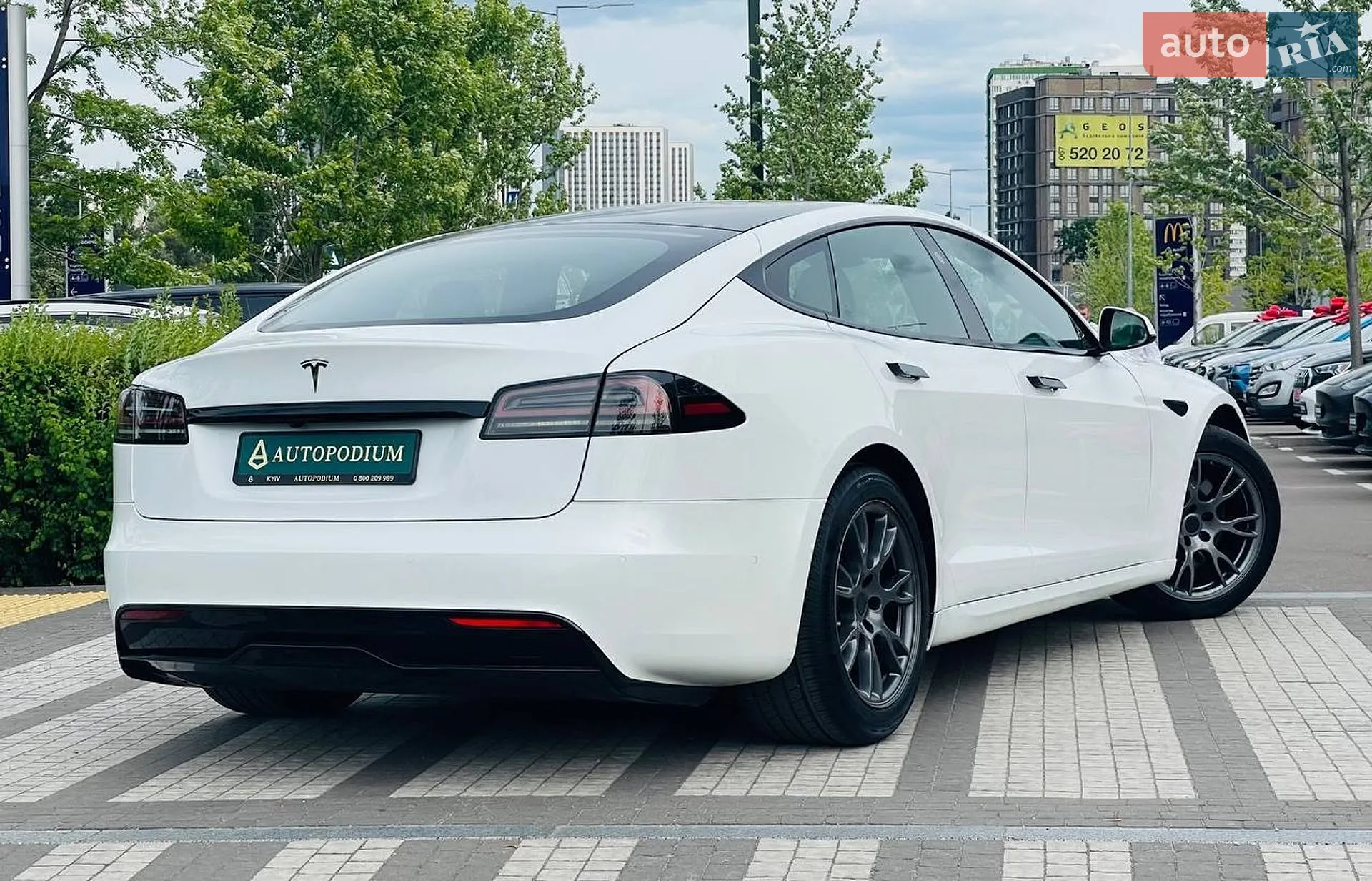 2022 Tesla Model S - мініатюра 12