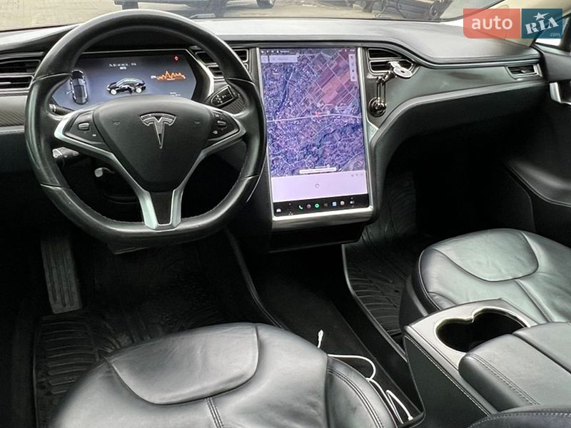 Лифтбек Tesla Model S 2014 в Черновцах фото 24 Лифтбек Tesla Model S 2014 в Черновцах