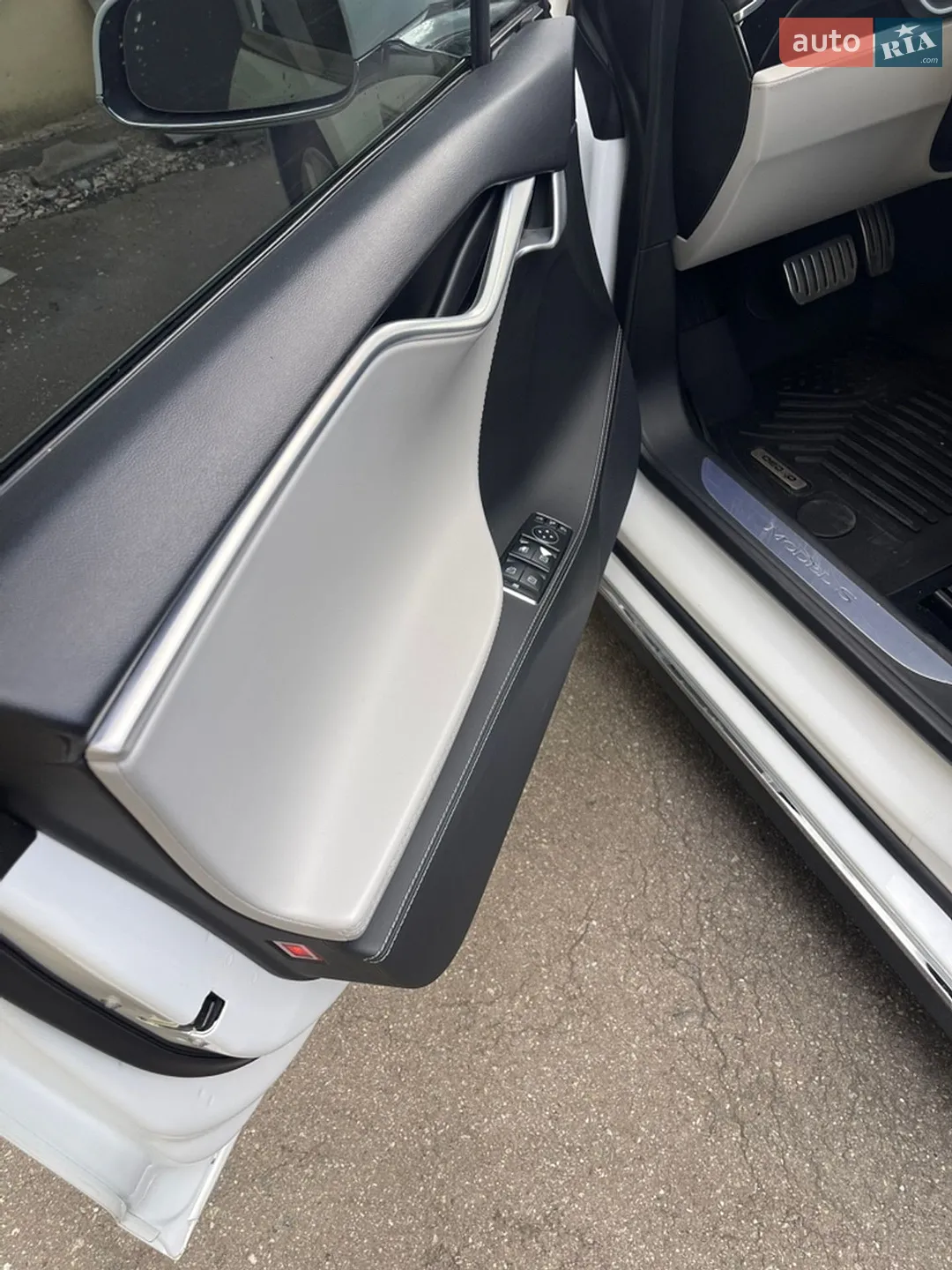 2015 Tesla Model S - мініатюра 10