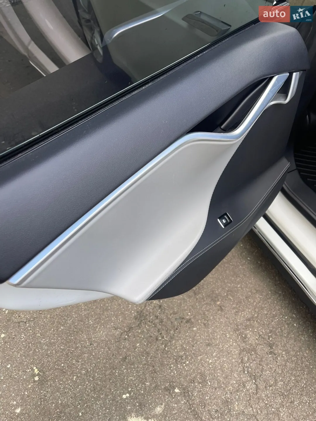 2015 Tesla Model S - мініатюра 16